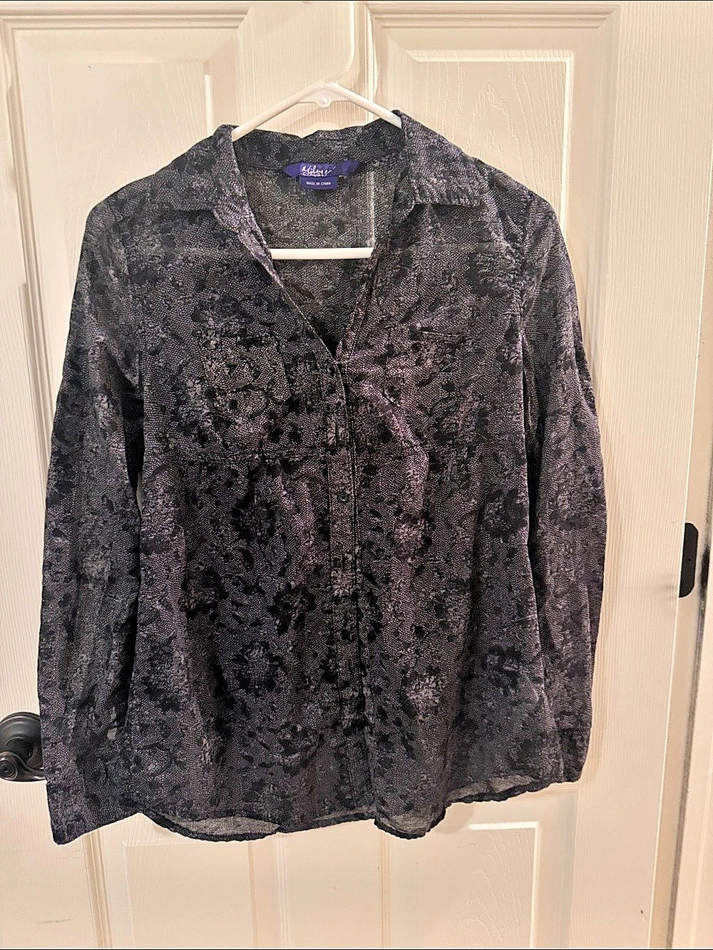 Miley Cyrus Women's Animal Print Button Down in Black Like New